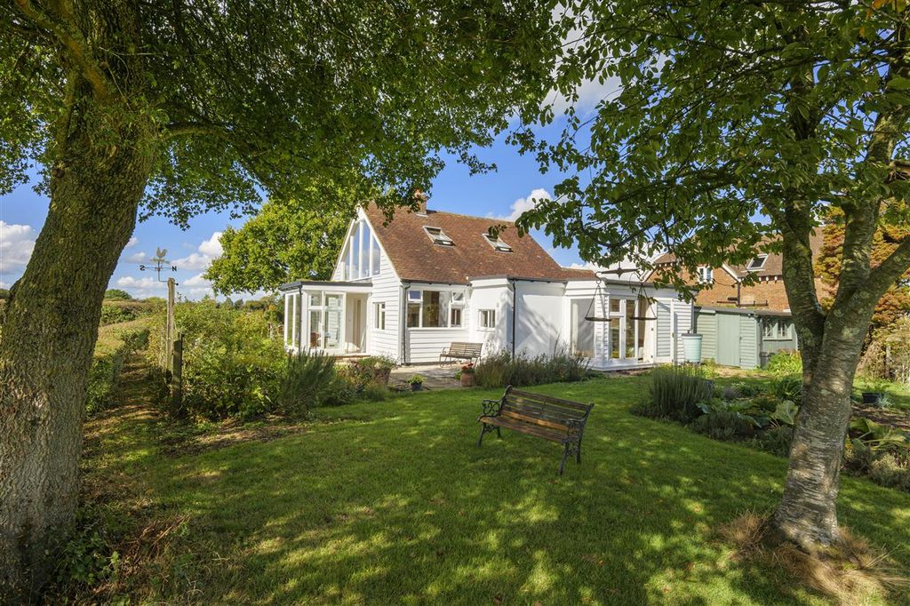 Property photo 3 of 32