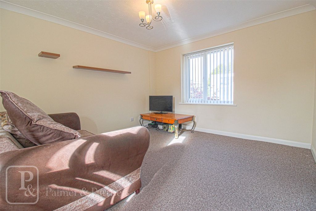 Property photo 2 of 14 Picture No. 12
