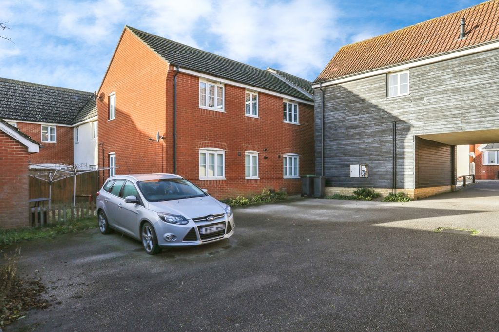 Property photo 1 of 15 Off Road Parking