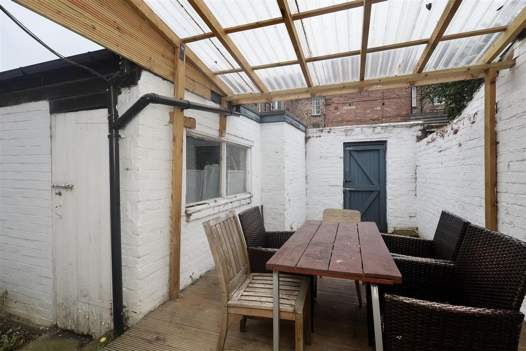 Property photo 2 of 19 7091A0D0-C821-4C66-Bde2-F0419C277268_1_201_A.Jpeg