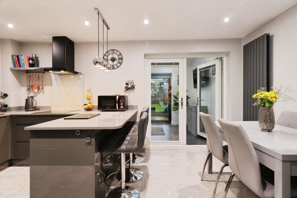 Property photo 2 of 22 Img_0744.Jpg