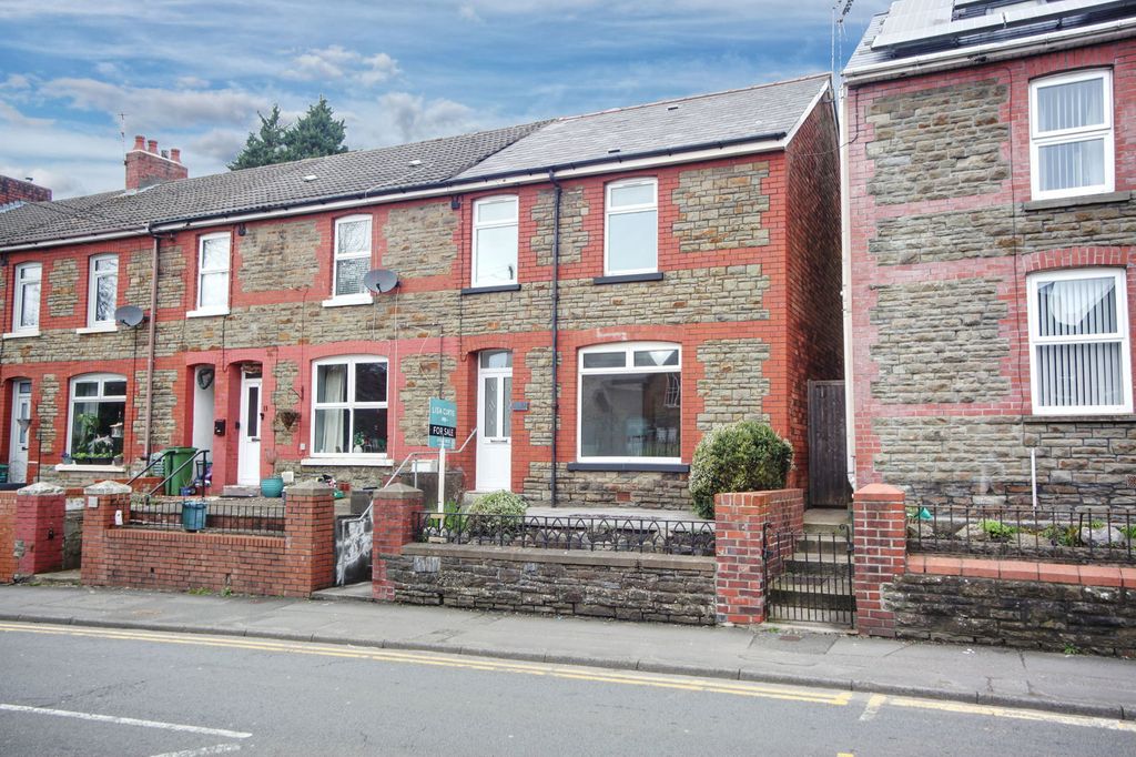 Property photo 2 of 32