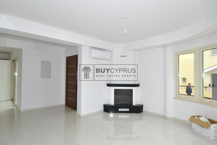 Property photo 3 of 41