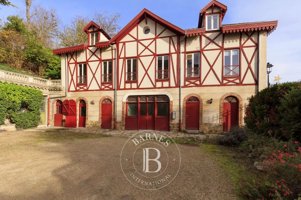 Property photo 2 of 20