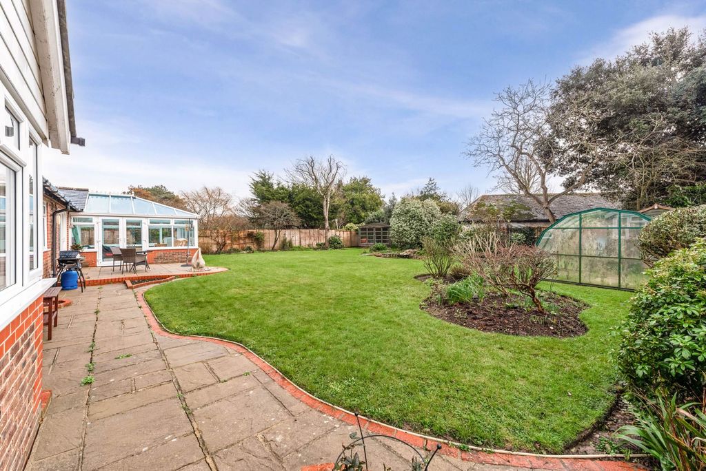 Property photo 2 of 30