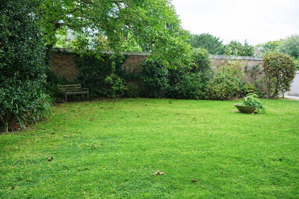 Property photo 2 of 4