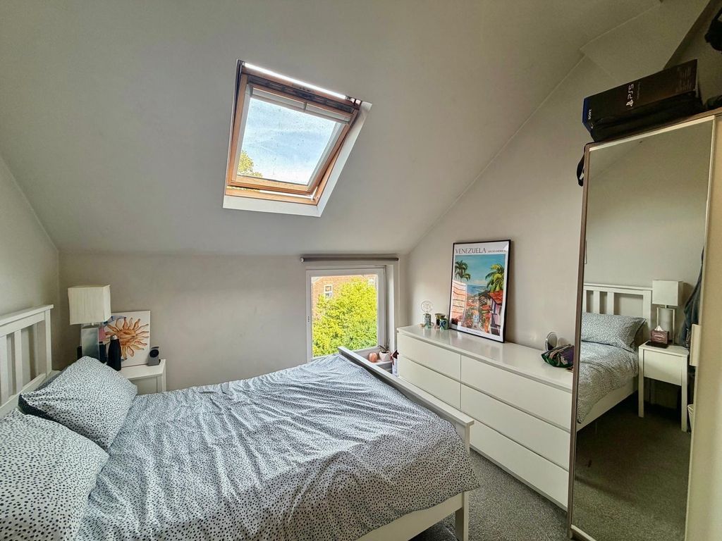 Property photo 1 of 4