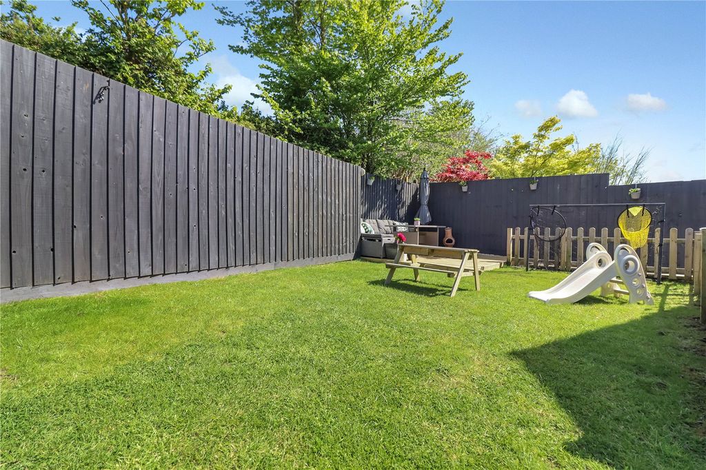 Property photo 2 of 21 Picture No. 30
