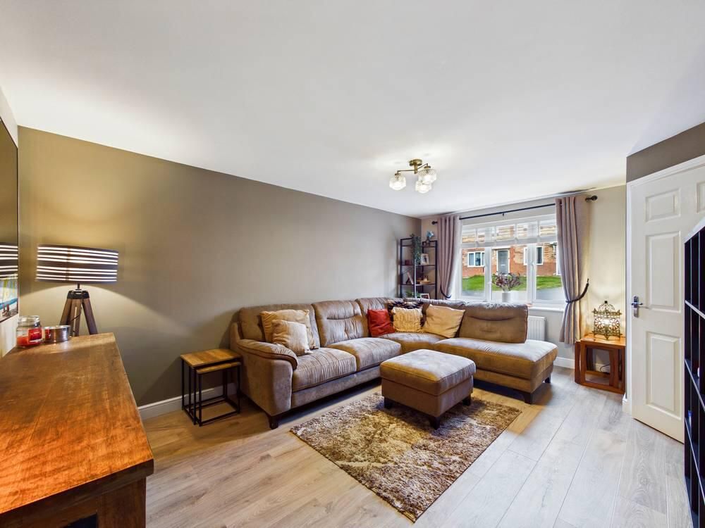 Property photo 3 of 14 Living Room