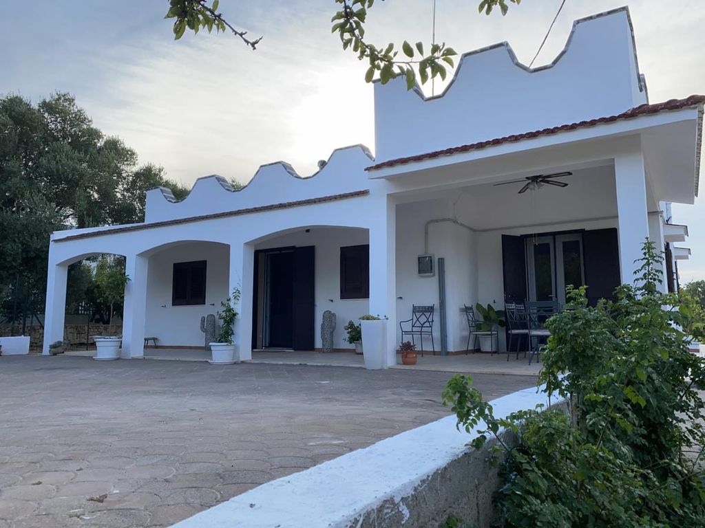 Property photo 1 of 129