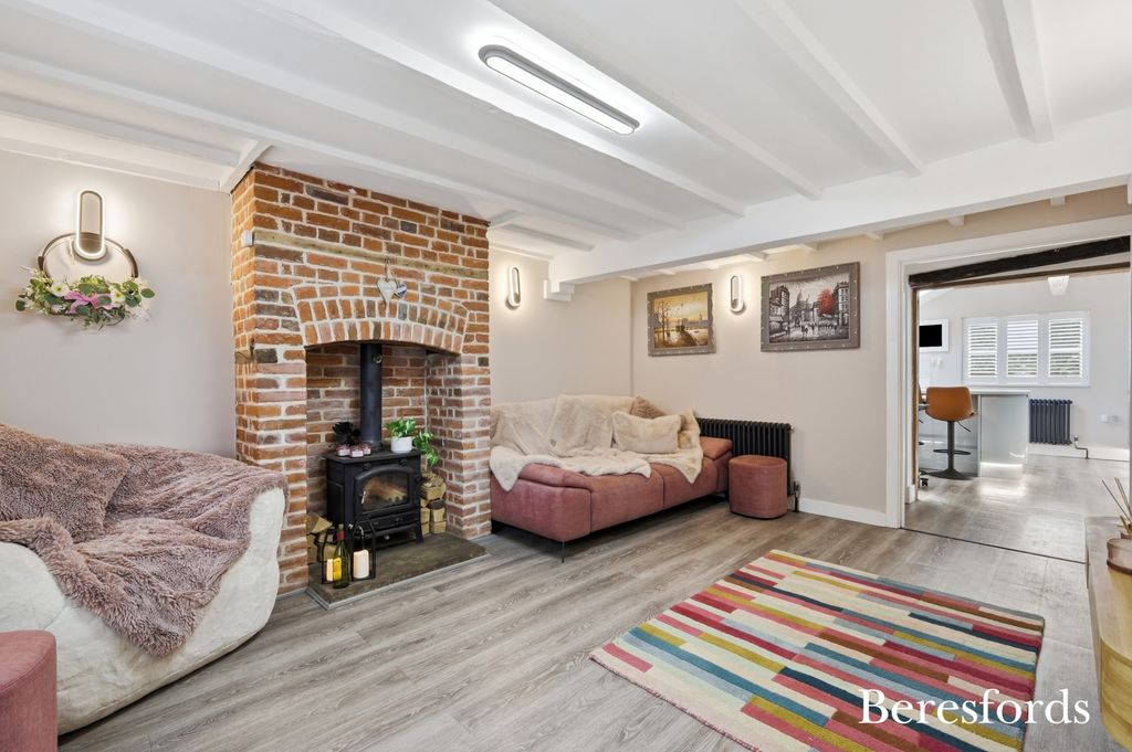 Property photo 3 of 30 Picture No. 05
