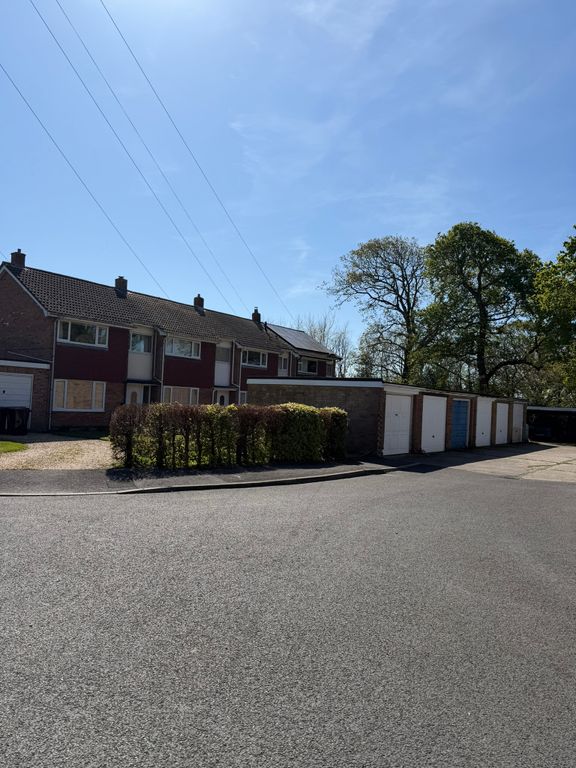 Property photo 2 of 27