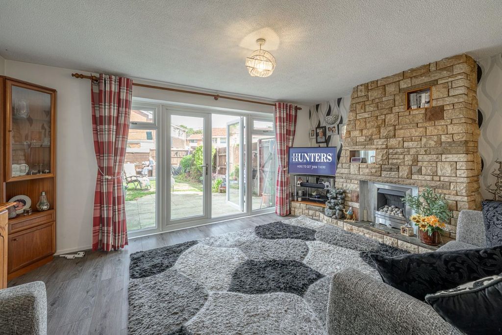 Property photo 2 of 20 Rear Reception Room 1