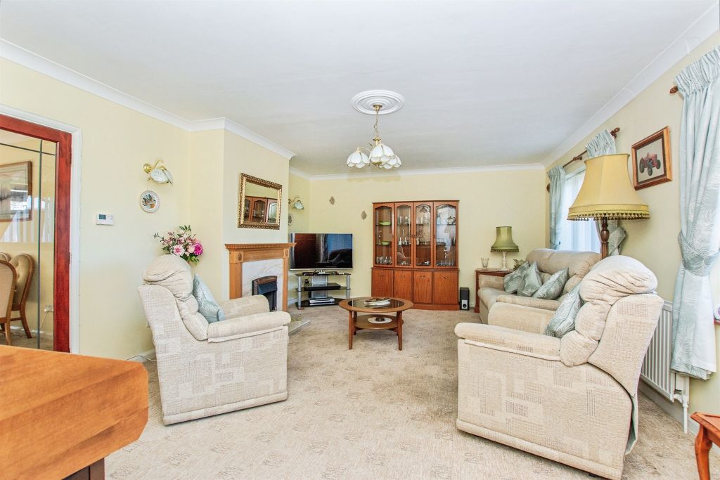 Property photo 3 of 19