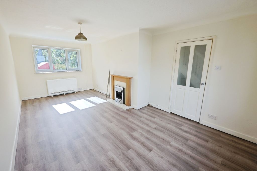 Property photo 3 of 11 Pbox-Img.Jpg