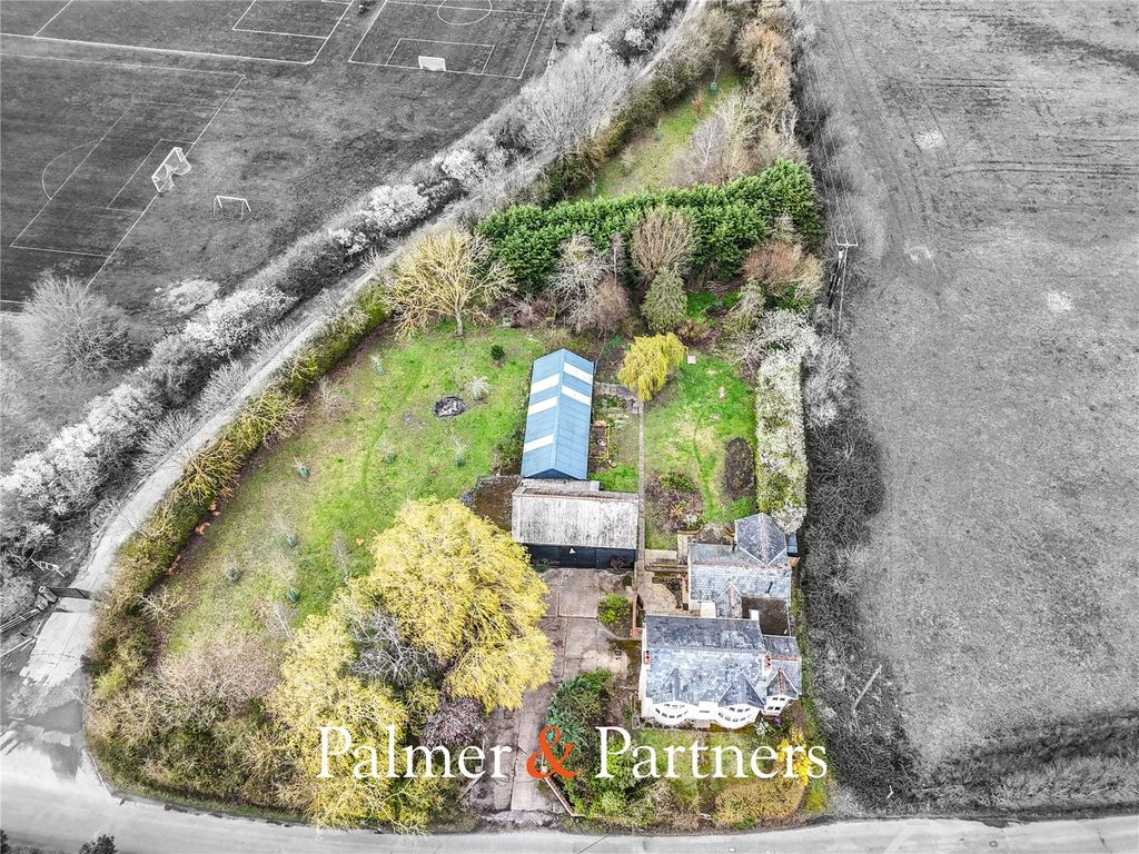 Property photo 2 of 34 Picture No. 20