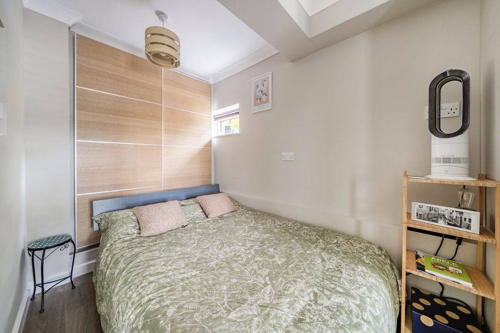 Property photo 3 of 14 Bedroom