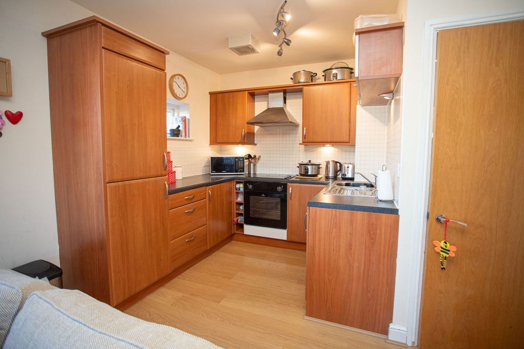 Property photo 3 of 16