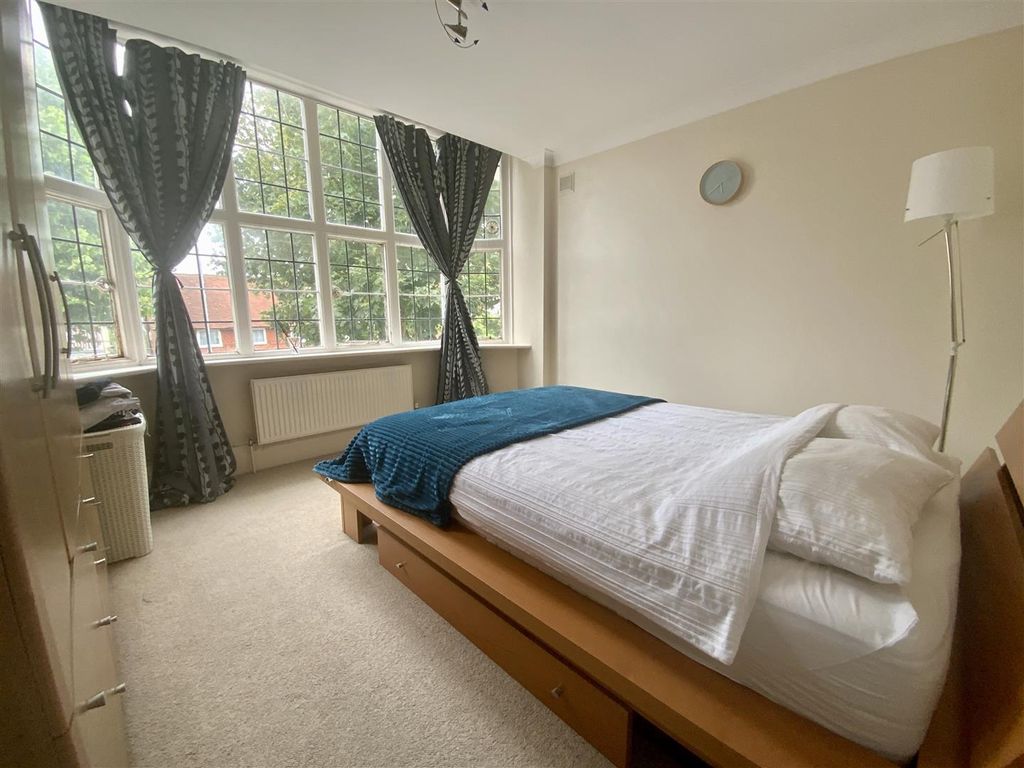 Property photo 3 of 6