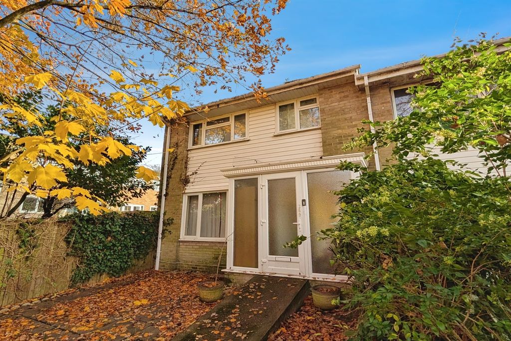 Property photo 1 of 11 (Thumbnail)