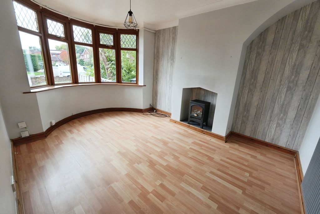 Property photo 2 of 11 Lounge