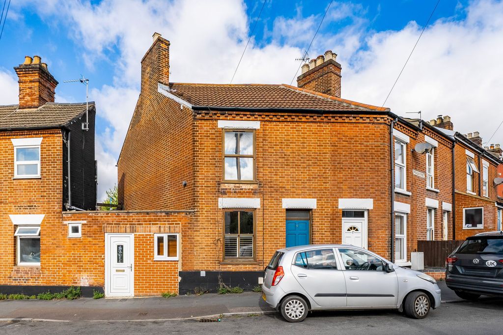 Property photo 1 of 16