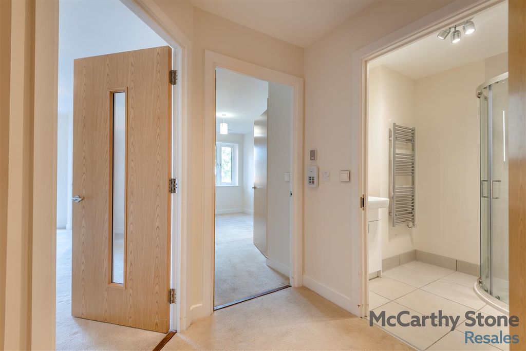 Property photo 2 of 36 8662132-Interior02.Jpg