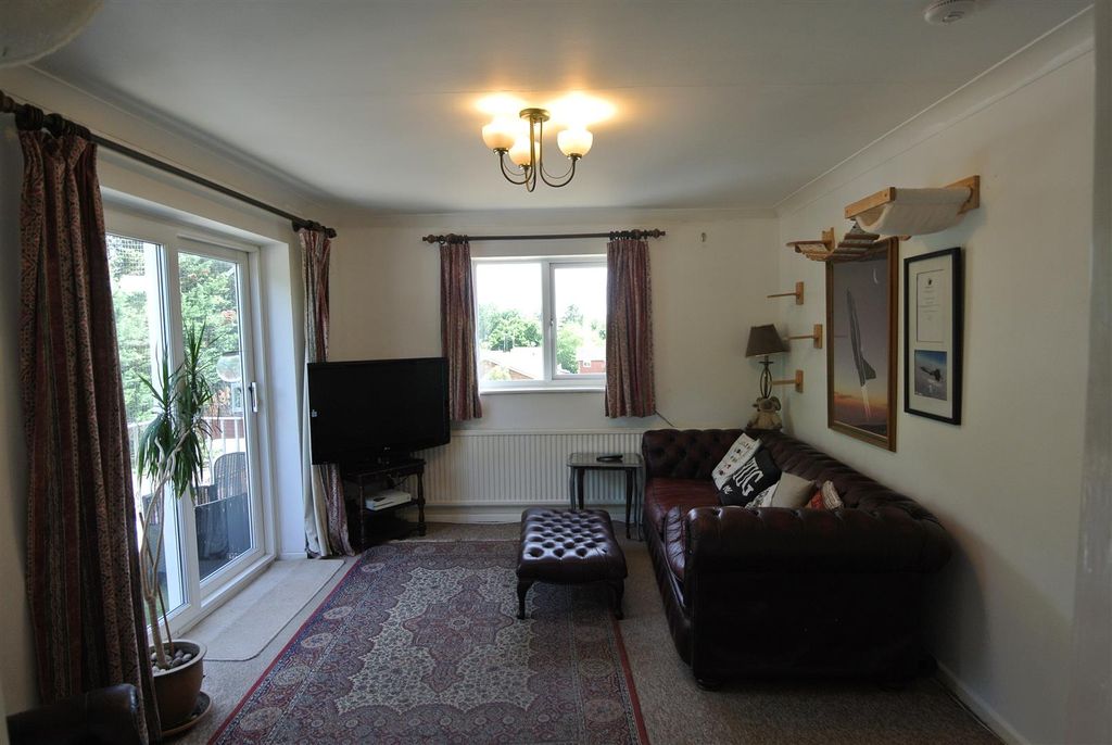 Property photo 3 of 13 Living Room  2.Jpg
