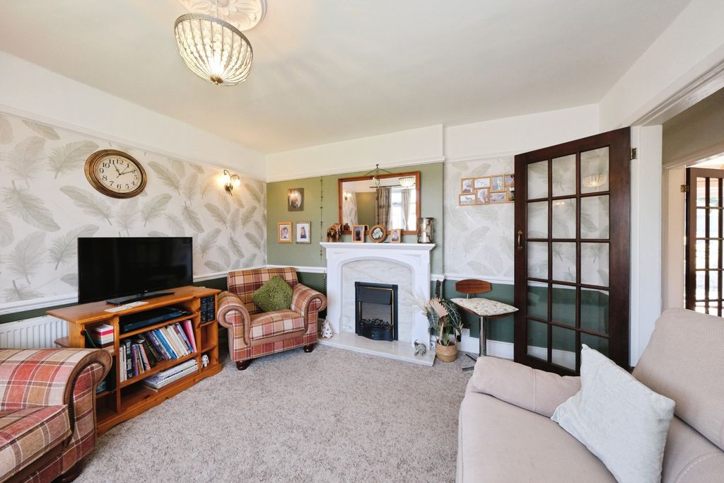 Property photo 2 of 17 Img_7274