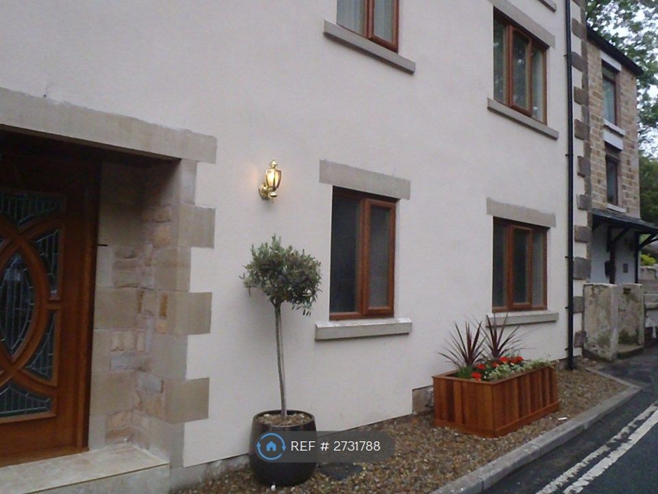 Property photo 2 of 27