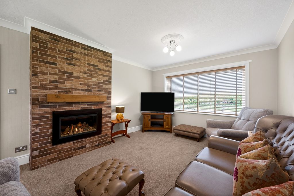 Property photo 3 of 15 Living/Dining Room