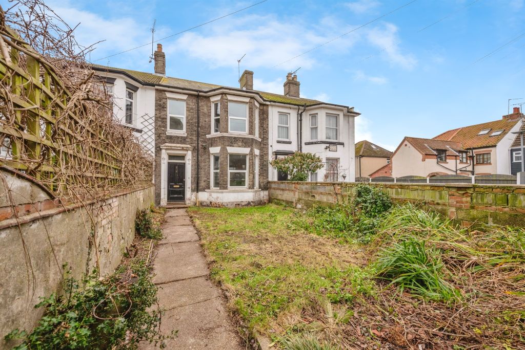 Property photo 2 of 17