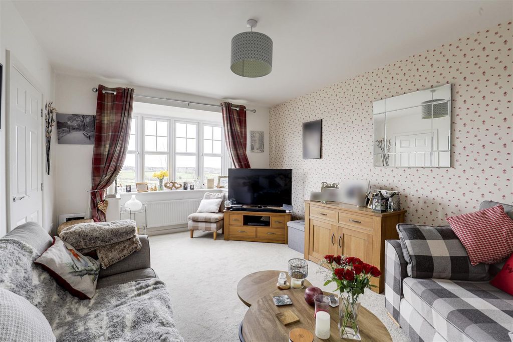 Property photo 2 of 30 3850.Jpg