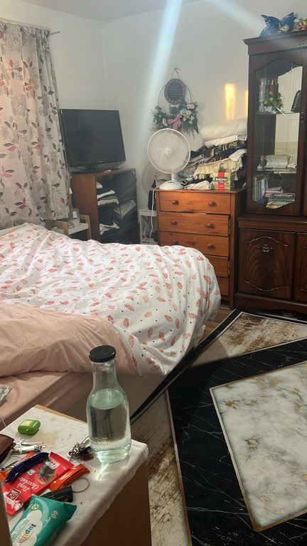 Property photo 1 of 3