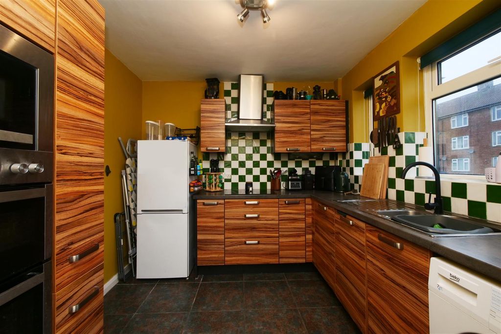 Property photo 3 of 12 Pnmb0871.Jpg