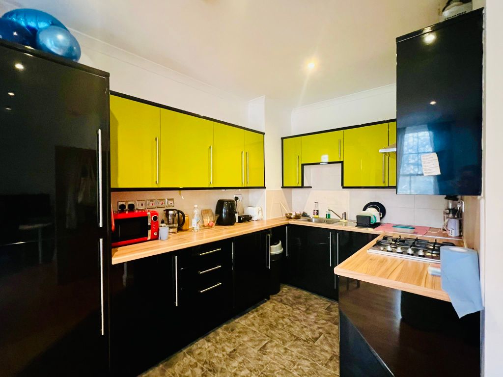 Property photo 1 of 5