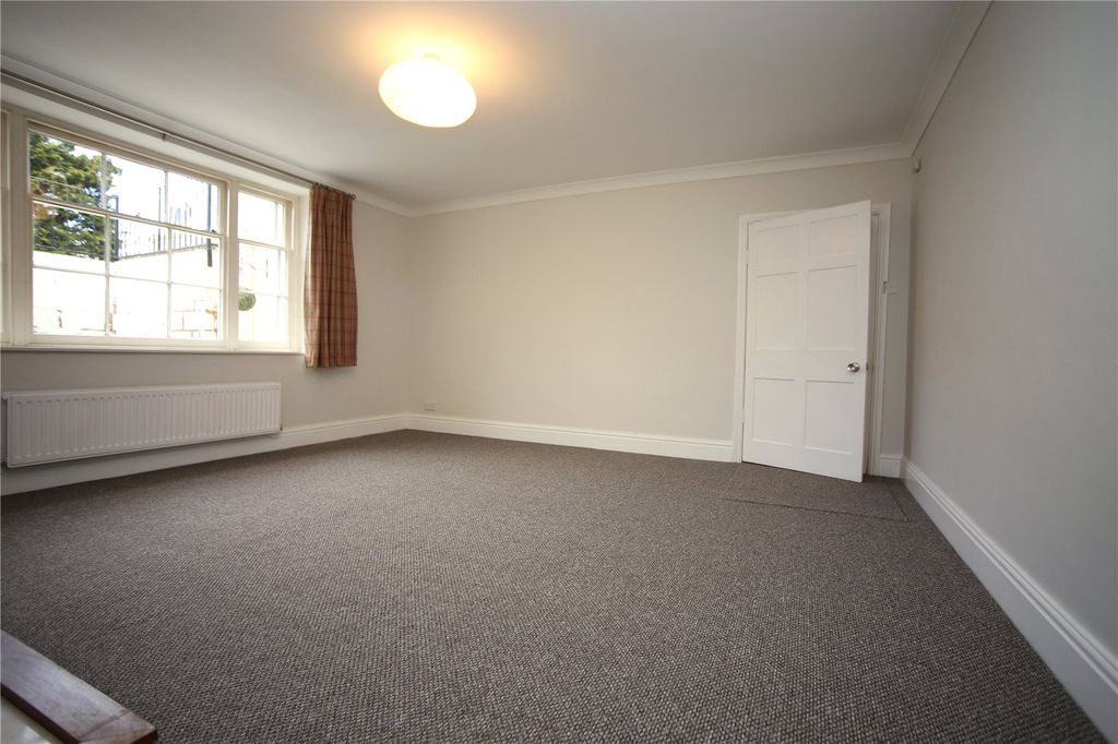 Property photo 3 of 9 Picture No. 15