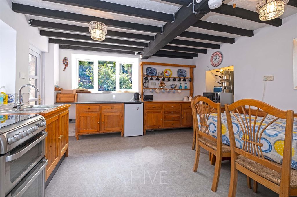 Property photo 3 of 15 Kitchen