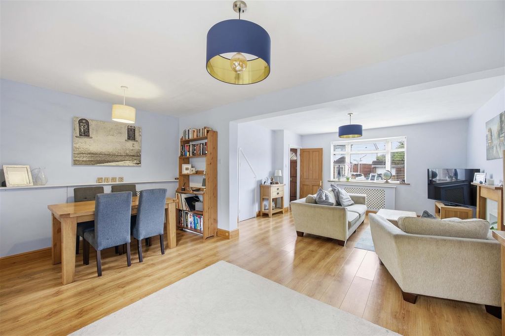 Property photo 3 of 14 Living/Dining Area