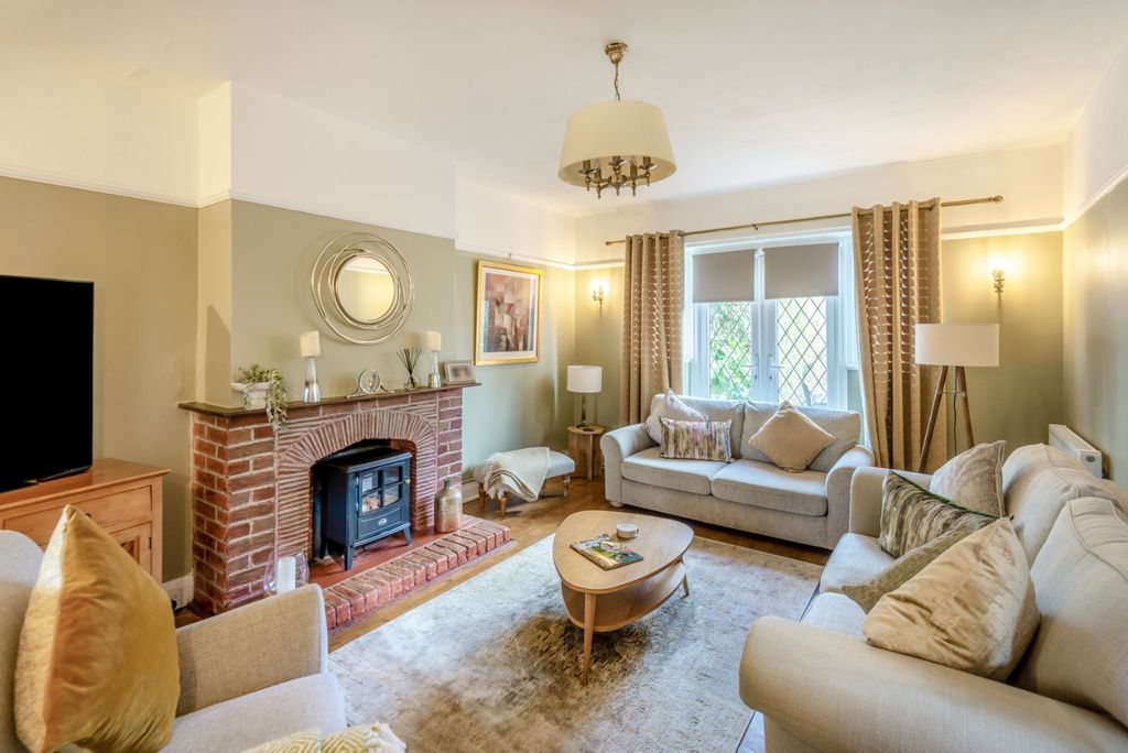 Property photo 2 of 17 Picture No. 44