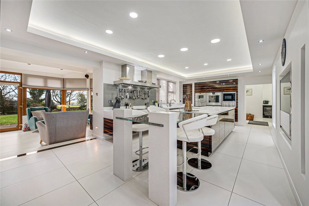 Property photo 1 of 46 Kitchen