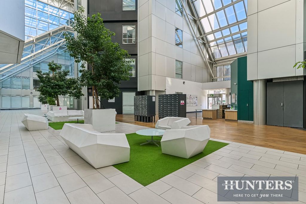 Property photo 1 of 8 Trinity Square-11.Jpg