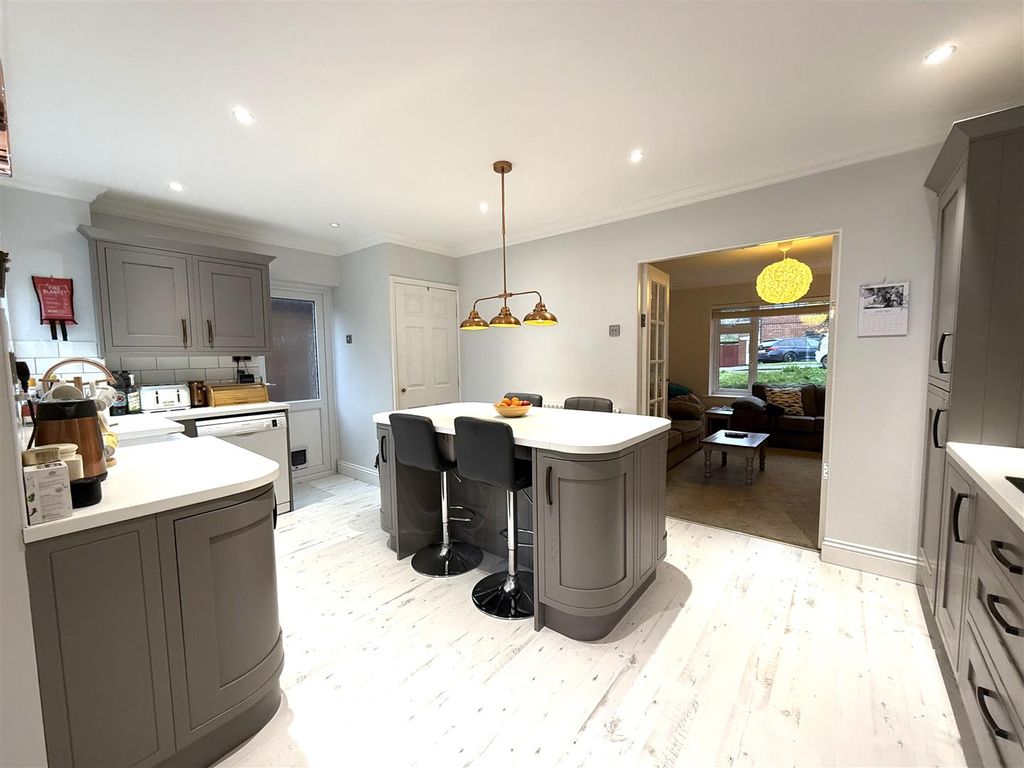 Property photo 3 of 19 27 Bracken Kit 2.Jpeg