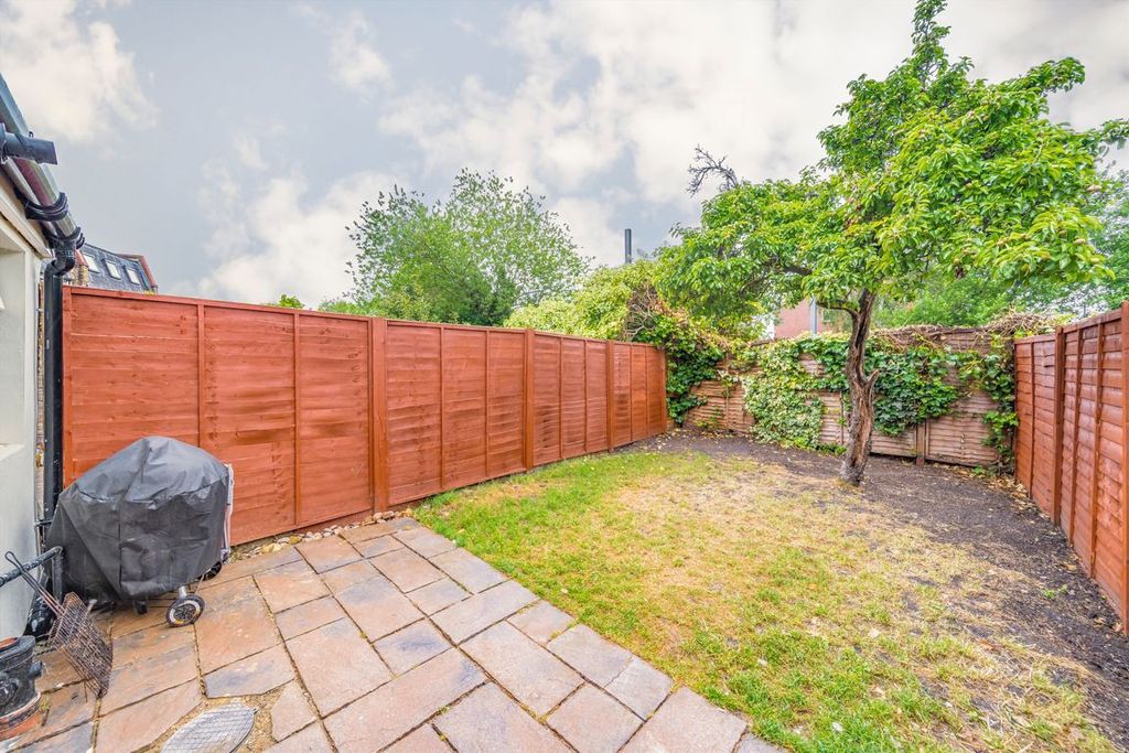 Property photo 2 of 6
