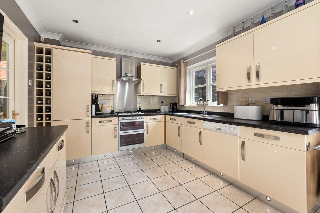 Property photo 2 of 44