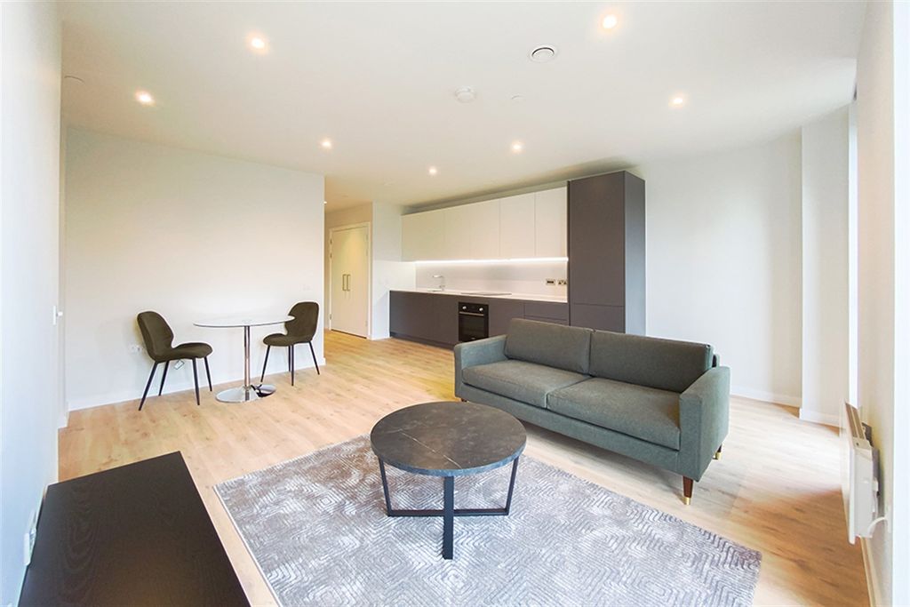 Property photo 1 of 15 (Main)