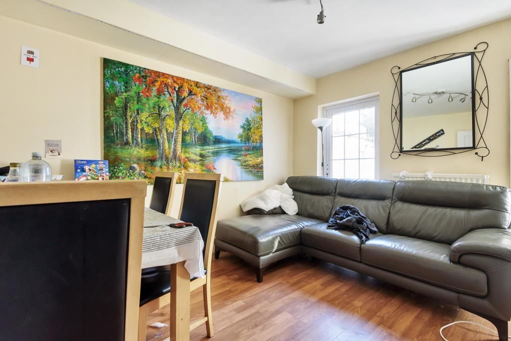 Property photo 2 of 10 Living Area