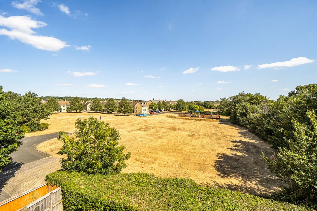 Property photo 2 of 21 1498869-5-6A67879...