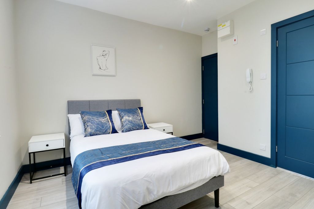 Property photo 1 of 17 4690371