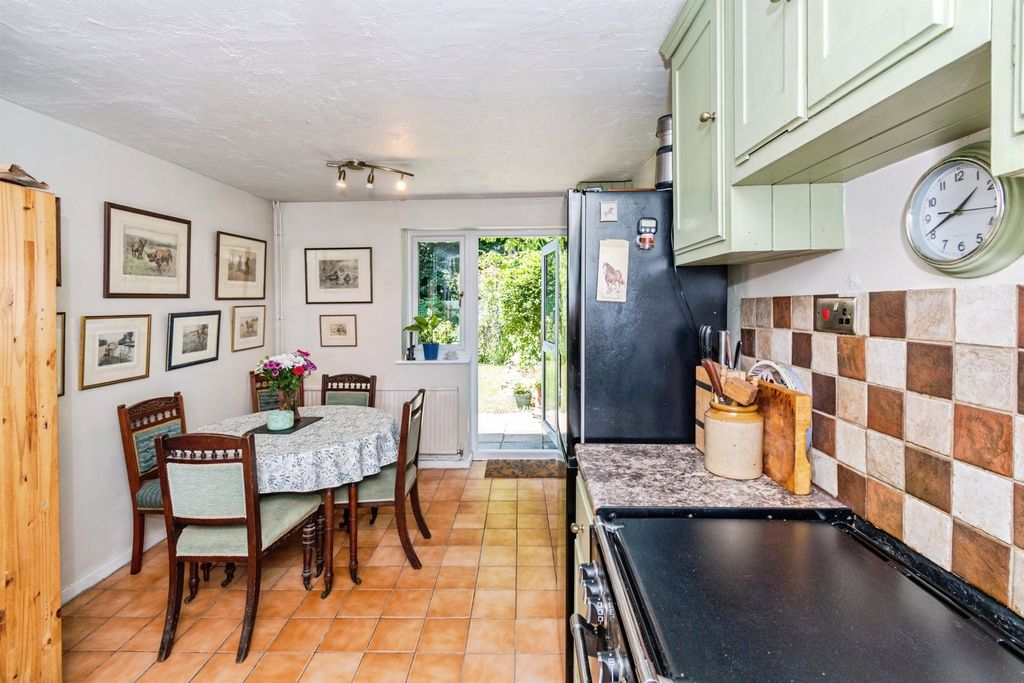 Property photo 3 of 16
